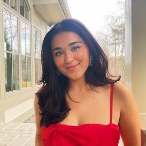 Meet your Posher, Elizabeth